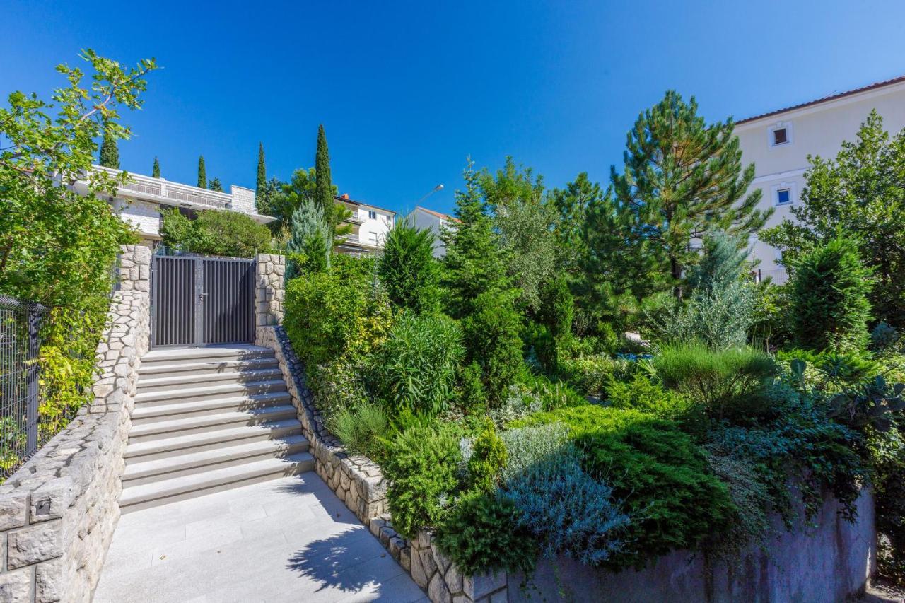 Apartments Loncaric Crikvenica Exterior photo