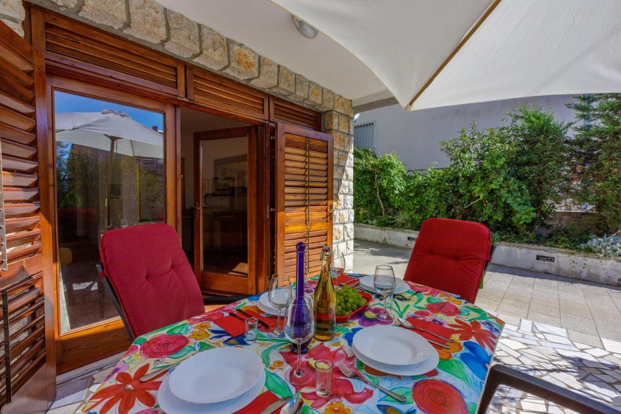 Apartments Loncaric Crikvenica Exterior photo