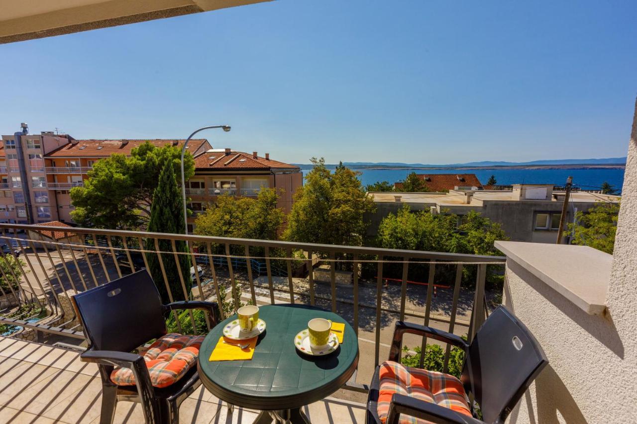 Apartments Loncaric Crikvenica Exterior photo