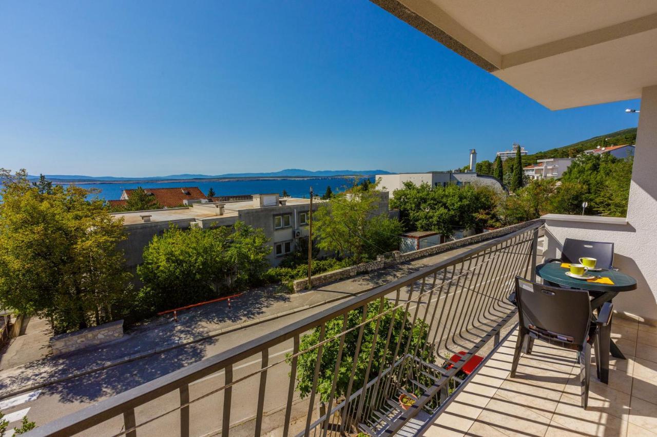 Apartments Loncaric Crikvenica Exterior photo