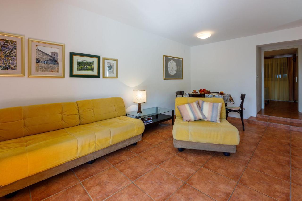 Apartments Loncaric Crikvenica Exterior photo
